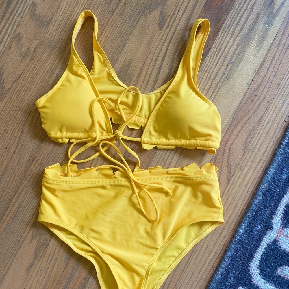 NWOT yellow/gold bikini